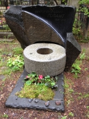 Могила В.Е. Голанта на кладбище в Комарово (Ленинградская область). Фото В.Е. Фрадкина.