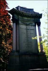 Могила Морзе на кладбище Green-Wood в Нью-Йорке