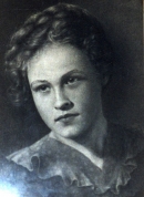ЮРАСОВА Вера Евгеньевна. Фото сделано ее мужем, А.С. Горшковым (из семейного архива).