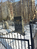 Надгробие Е.С. Боровика. Источник: http://www.mohyla.ne