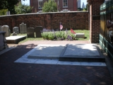 ФРАНКЛИН Бенджамин (Вениамин) (grave of Benjamin_Franklin in Christ Church Burial Ground  Philadelphia Philadelphia County Pennsylvania, USA)