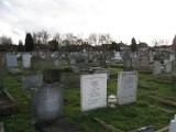 Могила Д. Габора на Golders Green еврейское кладбище, West Side, Лондон.