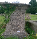 Надгробие Дж. Брадлея на кладбище Minchinhampton Church. Источник: https://www.northleach.gov.uk/local-information/about-northleach/famous-residents-james-bradley-astronomer-royal/