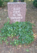 Надгробие К. Фукса на Zentralfriedhof Friedrichsfelde  Friedrichsfelde Lichtenberg Berlin, Germany