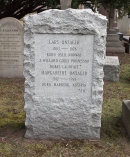 Могила Л. Онсагера на Grove Street Cemetery  New Haven New Haven County Connecticut, USA. Источник:  http://www.findagrave.com/cgi-bin/fg.cgi?page=gr&amp;GRid=4365