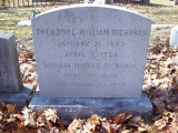 Могила Т. Ричардса на Mount Auburn Cemetery  Cambridge Middlesex County Massachusetts, USA. Источник: http://www.findagrave.com/cgi-bin/fg.cgi?page=gr&amp;GRid=6688143