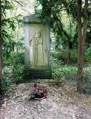 Могила В. Вина Munchen, Waldfriedhof (Alter Teil). Источник: http://www.knerger.de/html/wissenschaftler_29.html