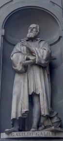 Скульптура  Г. Галилея. Галерея Уфицци, Флоренция, Италия. Фото В.Е. Фрадкина, 2019
