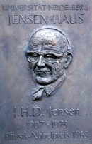 ЙЕНСЕН Ханс. Мемориальная доска в Гейдельберге, в Ин-те теоретической физики