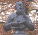 Памятник Дж. Джоулю в Манчестере, Worthington Park